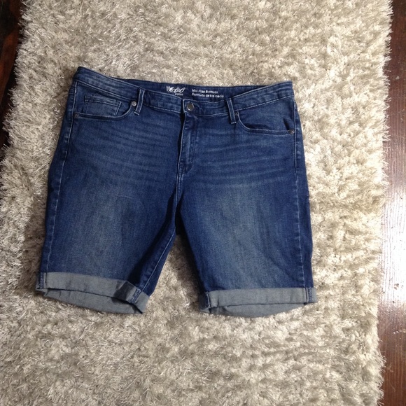 mossimo mid rise bermuda shorts